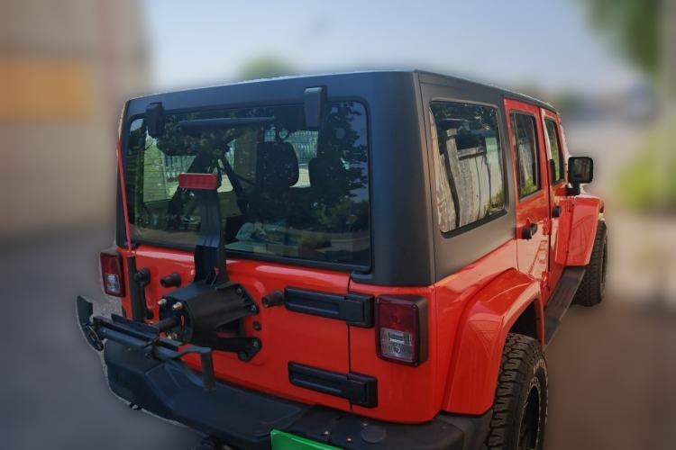 Used Jeep Wrangler 2015 2.8TD Sahara Four-Door Edition Rear Right 45 Deg