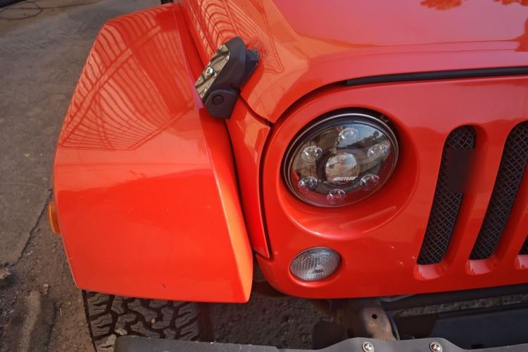 Used Jeep Wrangler 2015 2.8TD Sahara Four-Door Edition Right Front Headlight