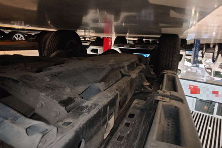 Used Jeep Wrangler 2015 3.0L Sahara Four-Door Edition Right Side Sill