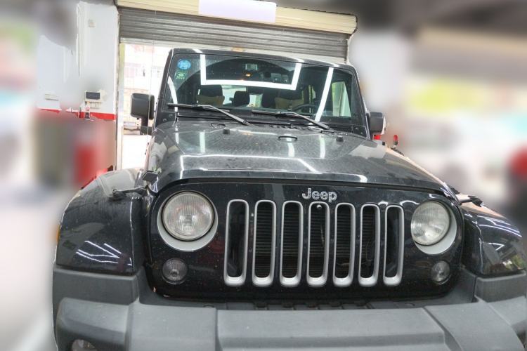 Used Jeep Wrangler 2016 3.0L Sahara 75th Anniversary Edition Front
