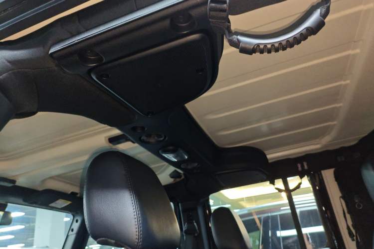 Used Jeep Wrangler 2016 3.0L Sahara 75th Anniversary Edition Headliner