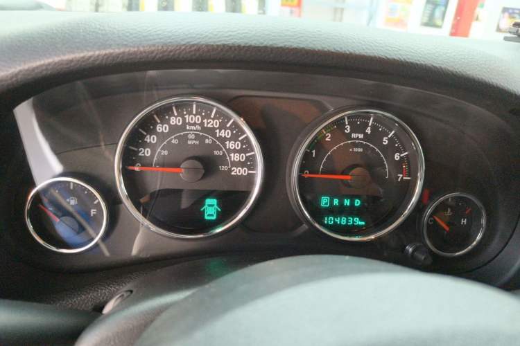 Used Jeep Wrangler 2016 3.0L Sahara 75th Anniversary Edition Instrument Cluster