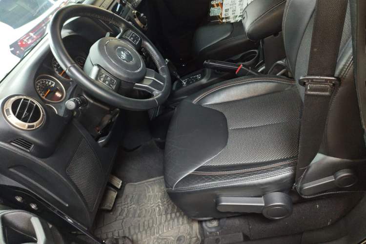 Used Jeep Wrangler 2016 3.0L Sahara 75th Anniversary Edition Left Front Seat