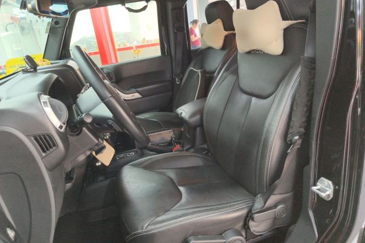 Used Jeep Wrangler 2016 3.0L Sahara 75th Anniversary Edition Left Front Seat
