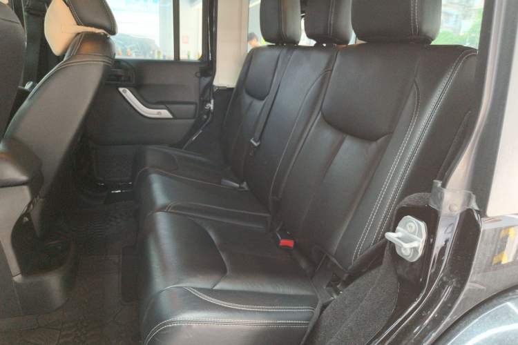 Used Jeep Wrangler 2016 3.0L Sahara 75th Anniversary Edition Left Rear Seat