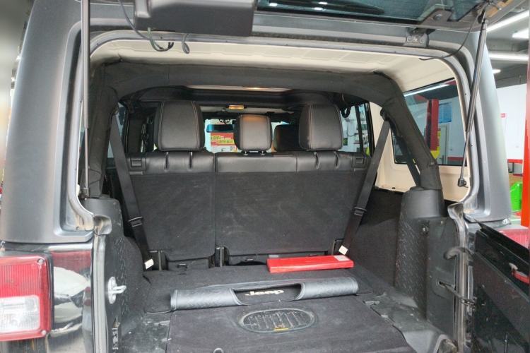 Used Jeep Wrangler 2016 3.0L Sahara 75th Anniversary Edition Trunk
