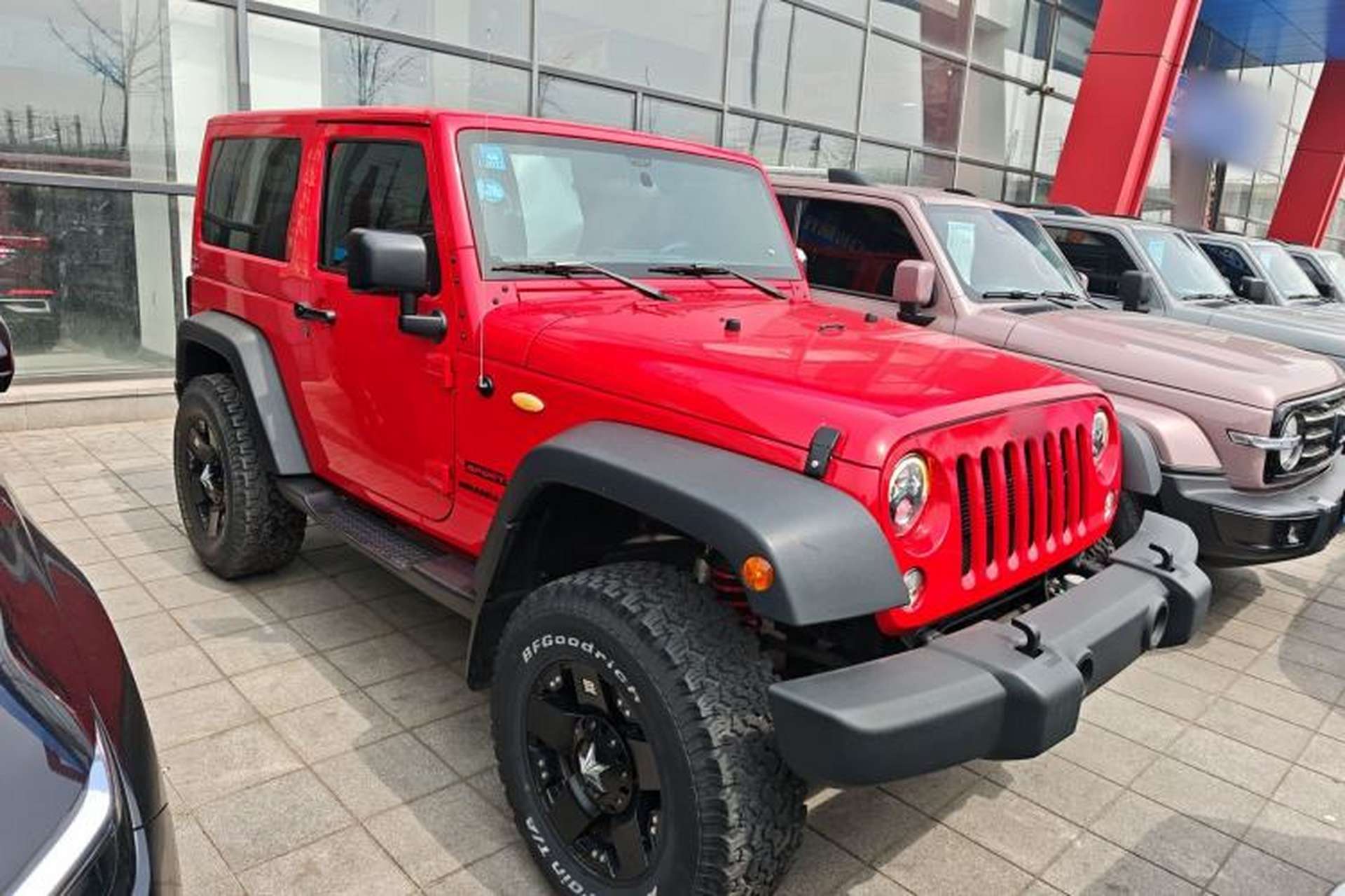 Used Jeep Wrangler 2016 3.6L Four-Door Rubicon U.S. Spec Front Right 45 Deg
