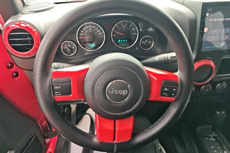 Used Jeep Wrangler 2016 3.6L Four-Door Rubicon U.S. Spec Steering Wheel