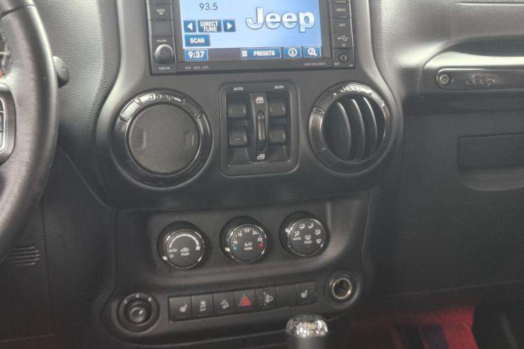 Used Jeep Wrangler 2017 3.6L Rubicon Recon 10th Anniversary Limited Collector's Edition Audio And AC Panel