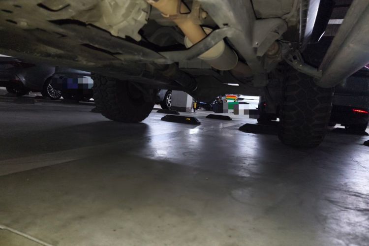 Used Jeep Wrangler 2017 3.0L Sahara Four-Door Comfort Edition Chassis Front Left