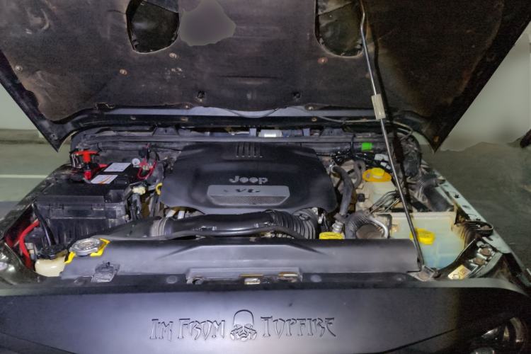 Used Jeep Wrangler 2017 3.0L Sahara Four-Door Comfort Edition Engine Bay