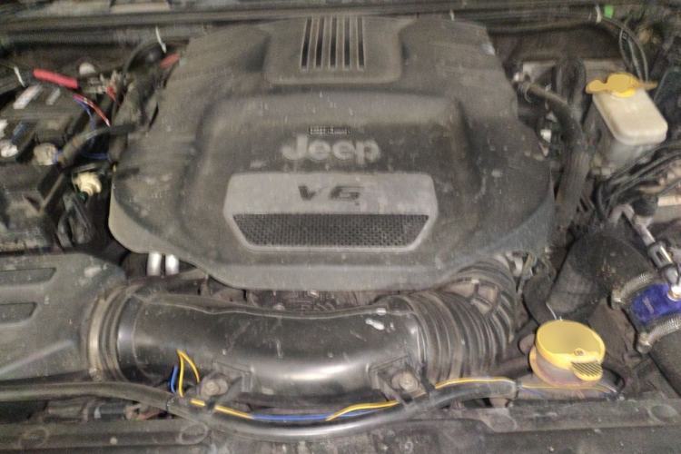 Used Jeep Wrangler 2017 3.6L Rubicon Four-Door Comfort Edition Engine Bay
