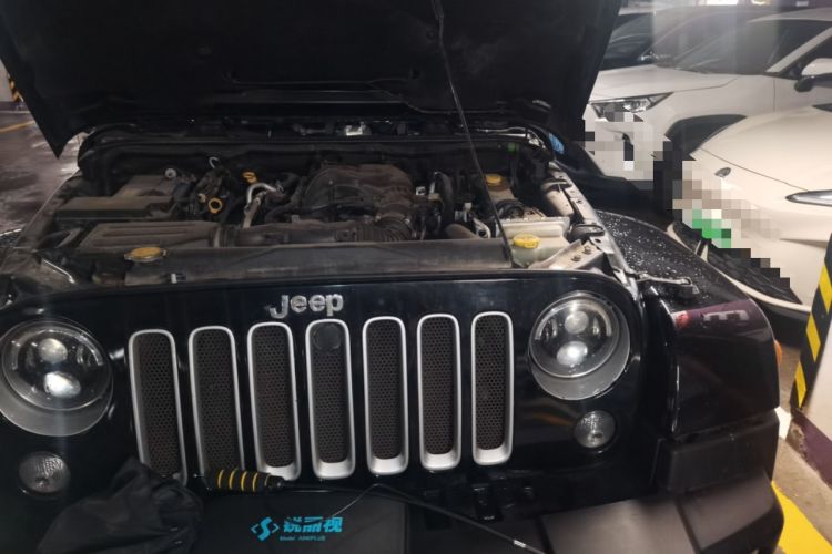 Used Jeep Wrangler 2017 3.0L Sahara Four-Door Comfort Edition Engine Bay Left