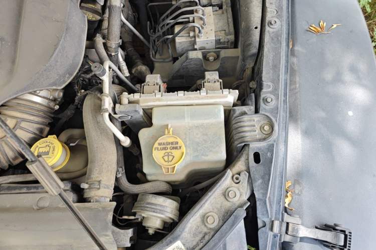 Used Jeep Wrangler 2017 3.6L Rubicon Four-Door Comfort Edition Engine Bay Left