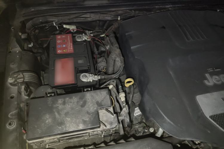 Used Jeep Wrangler 2017 3.0L Sahara Four-Door Comfort Edition Engine Bay Right