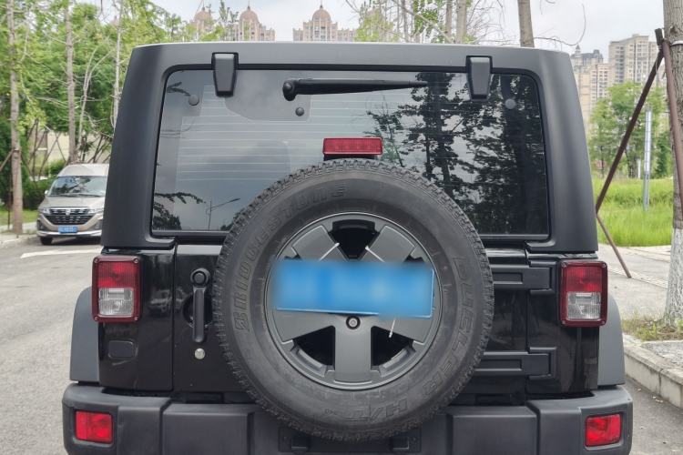 Used Jeep Wrangler 2017 3.6L Rubicon Recon 10th Anniversary Limited Collector's Edition Exterior 2