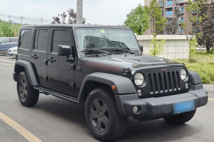 Used Jeep Wrangler 2017 3.6L Rubicon Recon 10th Anniversary Limited Collector's Edition Exterior 5