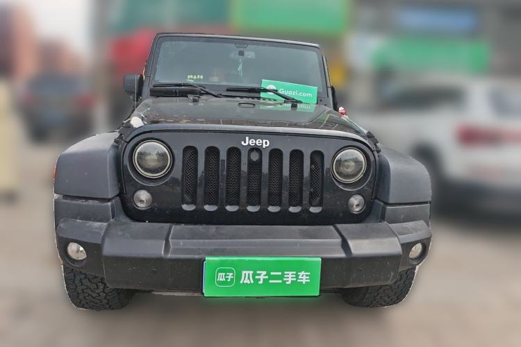 Used Jeep Wrangler 2017 3.6L Rubicon Four-Door Comfort Edition Front