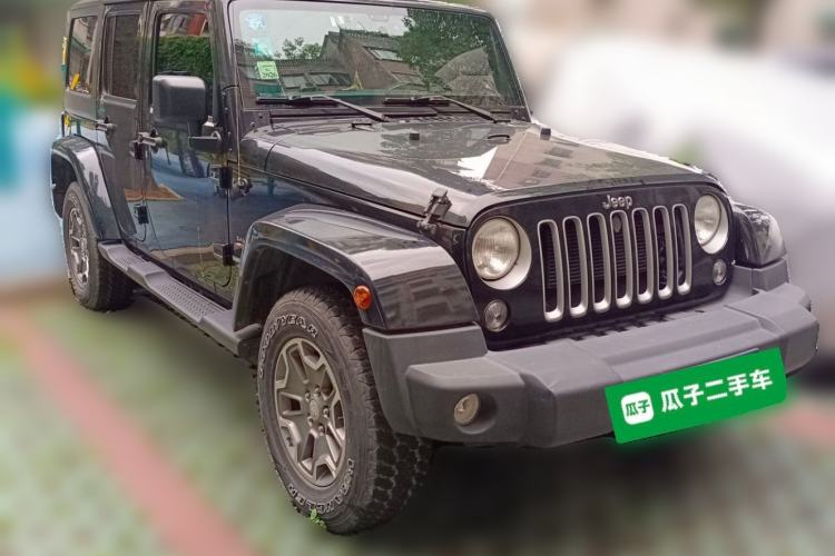 Used Jeep Wrangler 2017 3.0L Sahara Four-Door Comfort Edition Front Right 45 Deg