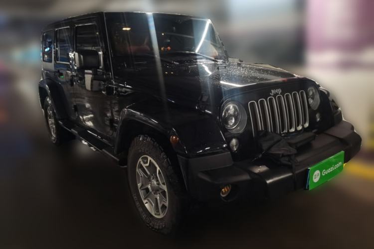 Used Jeep Wrangler 2017 3.0L Sahara Four-Door Comfort Edition Front Right 45 Deg