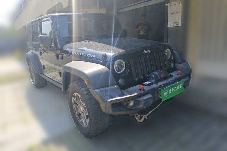 Used Jeep Wrangler 2017 3.6L Rubicon Four-Door Comfort Edition Front Right 45 Deg