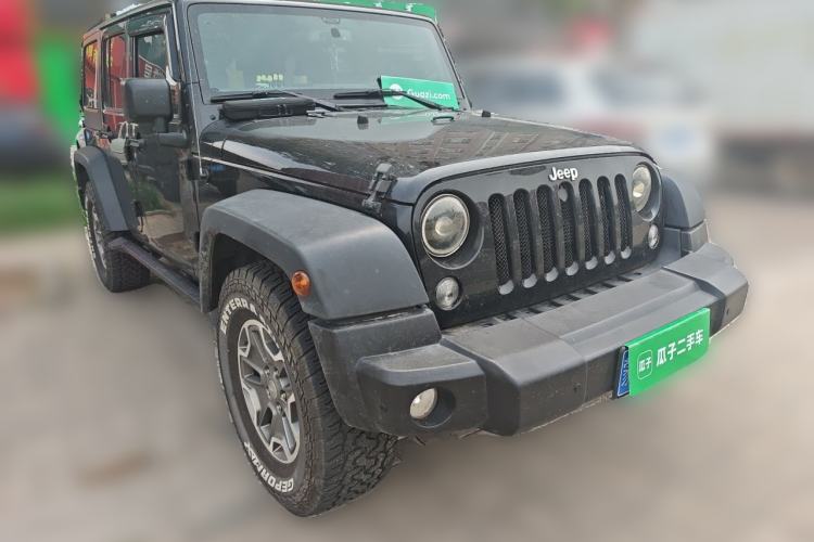 Used Jeep Wrangler 2017 3.6L Rubicon Four-Door Comfort Edition Front Right 45 Deg