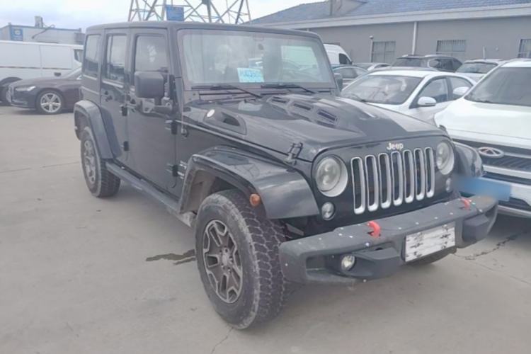 Used Jeep Wrangler 2017 3.0L Sahara Four-Door Comfort Edition Front Right 45 Deg