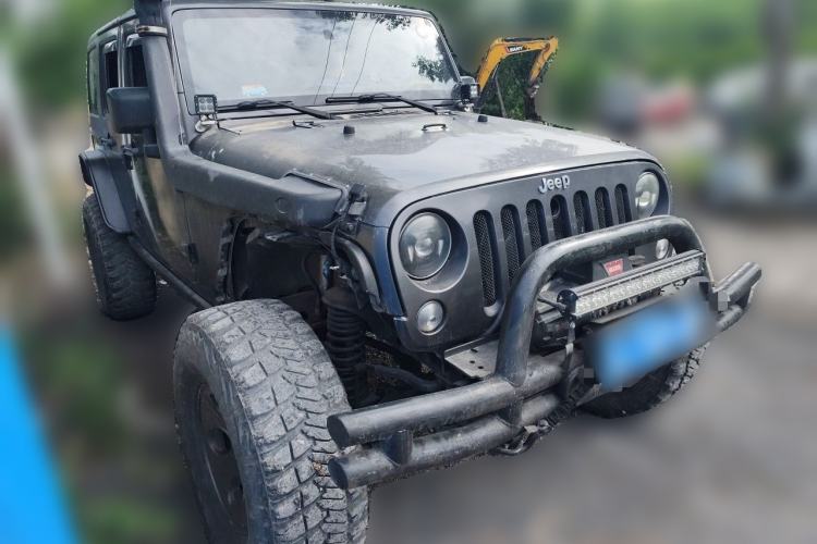 Used Jeep Wrangler 2017 3.6L Rubicon Four-Door Comfort Edition Front Right 45 Deg