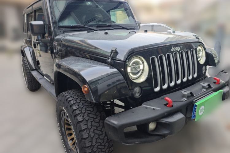 Used Jeep Wrangler 2017 3.0L Sahara Four-Door Comfort Edition Front Right 45 Deg