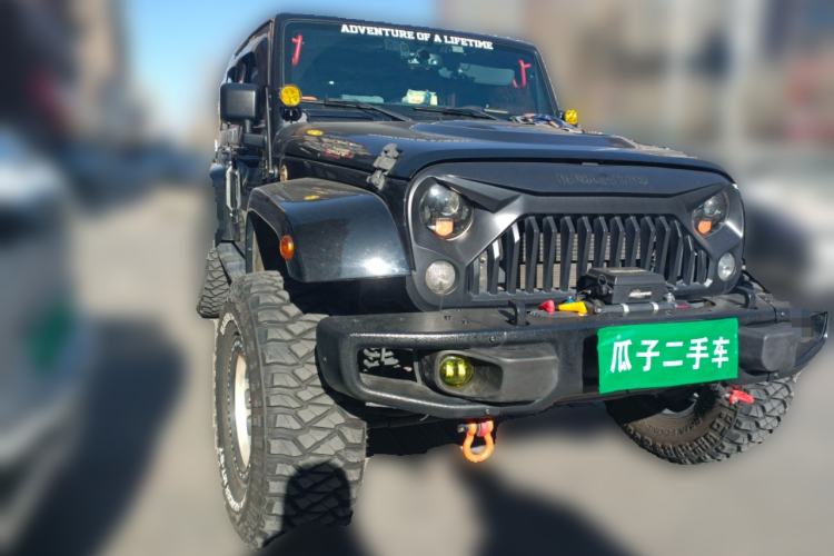 Used Jeep Wrangler 2017 3.0L Sahara Four-Door Comfort Edition Front Right 45 Deg