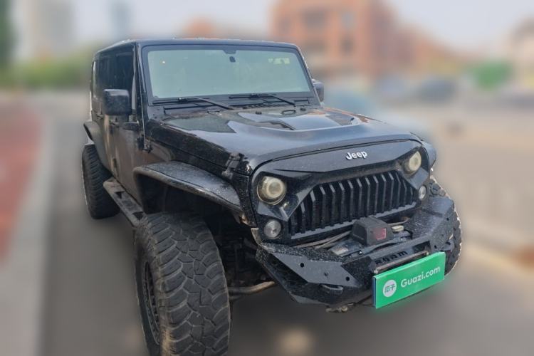 Used Jeep Wrangler 2017 3.6L Rubicon Four-Door Comfort Edition Front Right 45 Deg