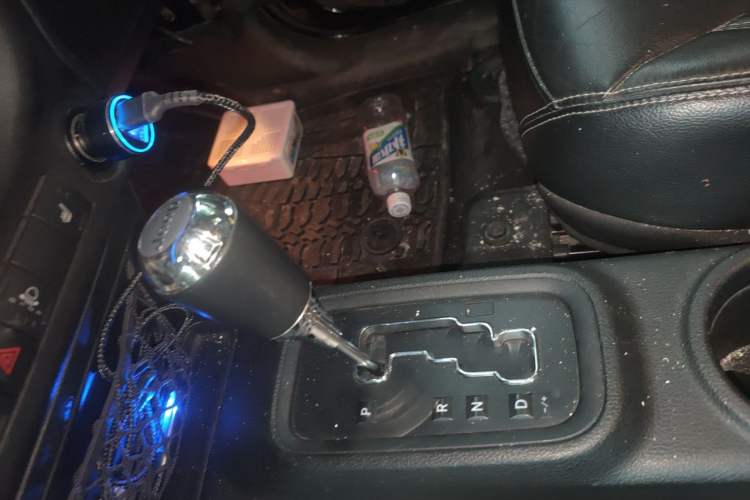 Used Jeep Wrangler 2017 3.0L Sahara Four-Door Comfort Edition Gear Lever