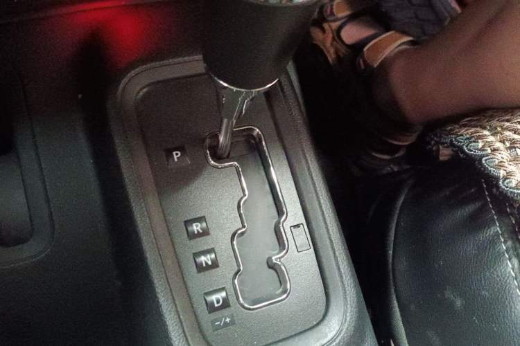 Used Jeep Wrangler 2017 3.0L Sahara Four-Door Comfort Edition Gear Lever