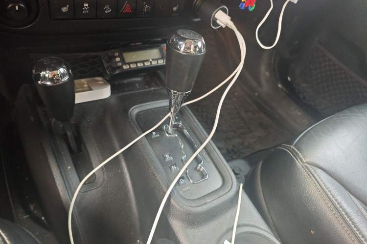 Used Jeep Wrangler 2017 3.0L Sahara Four-Door Comfort Edition Gear Lever