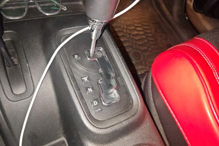 Used Jeep Wrangler 2017 3.0L Sahara Four-Door Comfort Edition Gear Lever