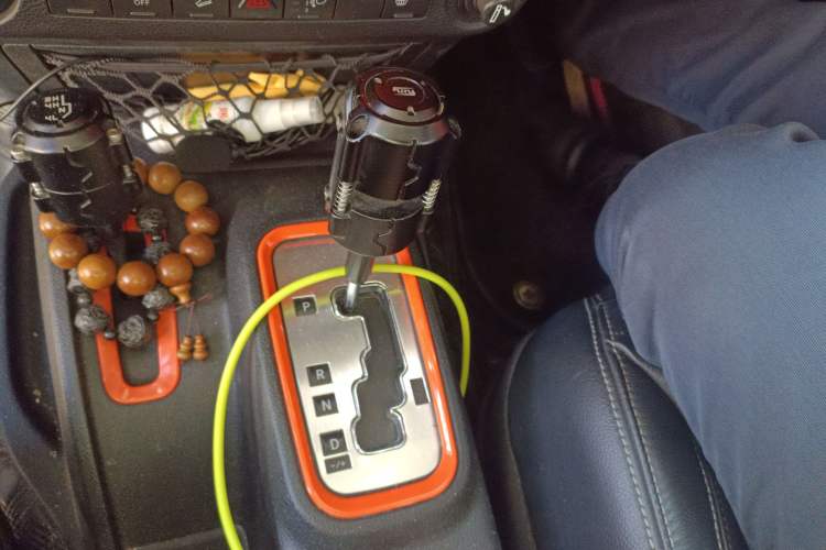 Used Jeep Wrangler 2017 3.0L Sahara Four-Door Comfort Edition Gear Lever