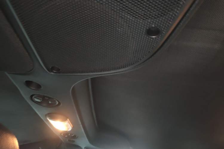 Used Jeep Wrangler 2017 3.0L Sahara Four-Door Comfort Edition Headliner