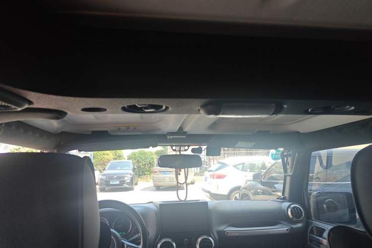 Used Jeep Wrangler 2017 3.0L Sahara Four-Door Comfort Edition Headliner
