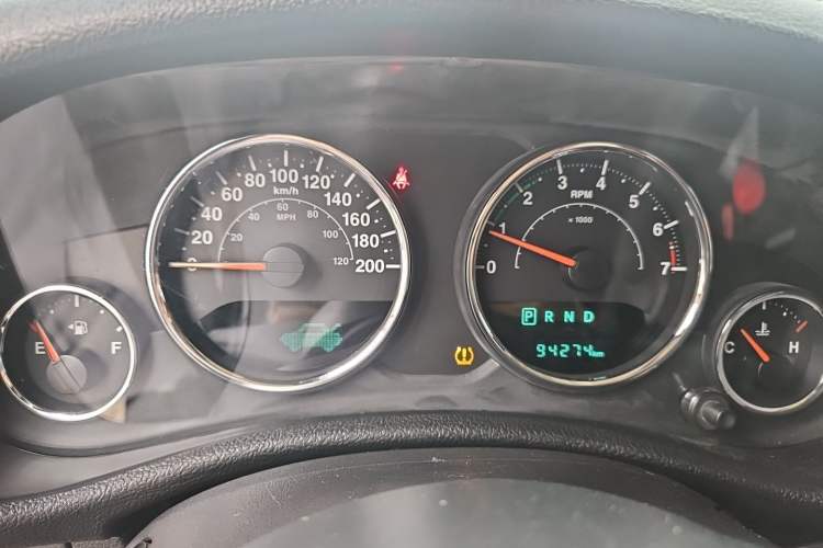 Used Jeep Wrangler 2017 3.0L Sahara Four-Door Comfort Edition Instrument Cluster