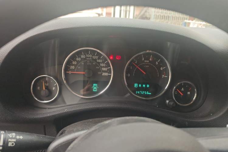 Used Jeep Wrangler 2017 3.0L Sahara Four-Door Comfort Edition Instrument Cluster