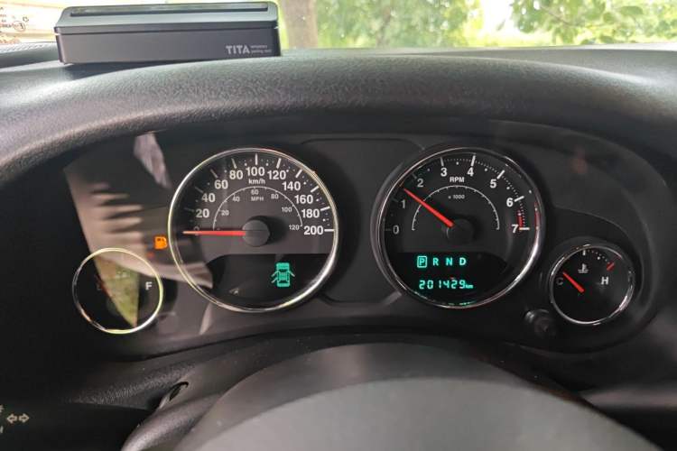 Used Jeep Wrangler 2017 3.6L Rubicon Four-Door Comfort Edition Instrument Cluster