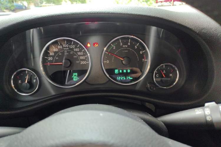 Used Jeep Wrangler 2017 3.0L Sahara Four-Door Comfort Edition Instrument Cluster