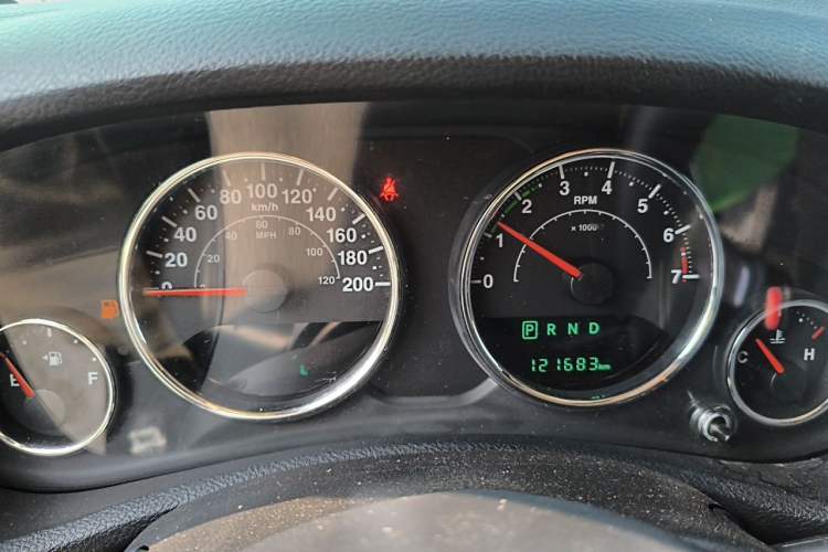 Used Jeep Wrangler 2017 3.0L Sahara Four-Door Comfort Edition Instrument Cluster