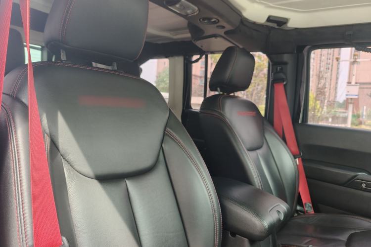 Used Jeep Wrangler 2017 3.6L Rubicon Recon 10th Anniversary Limited Collector's Edition Interior 11