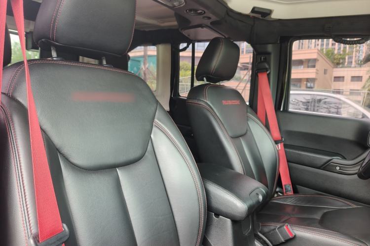 Used Jeep Wrangler 2017 3.6L Rubicon Recon 10th Anniversary Limited Collector's Edition Interior 5