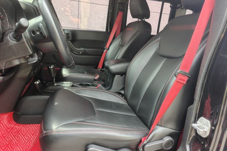 Used Jeep Wrangler 2017 3.6L Rubicon Recon 10th Anniversary Limited Collector's Edition Left Front Seat