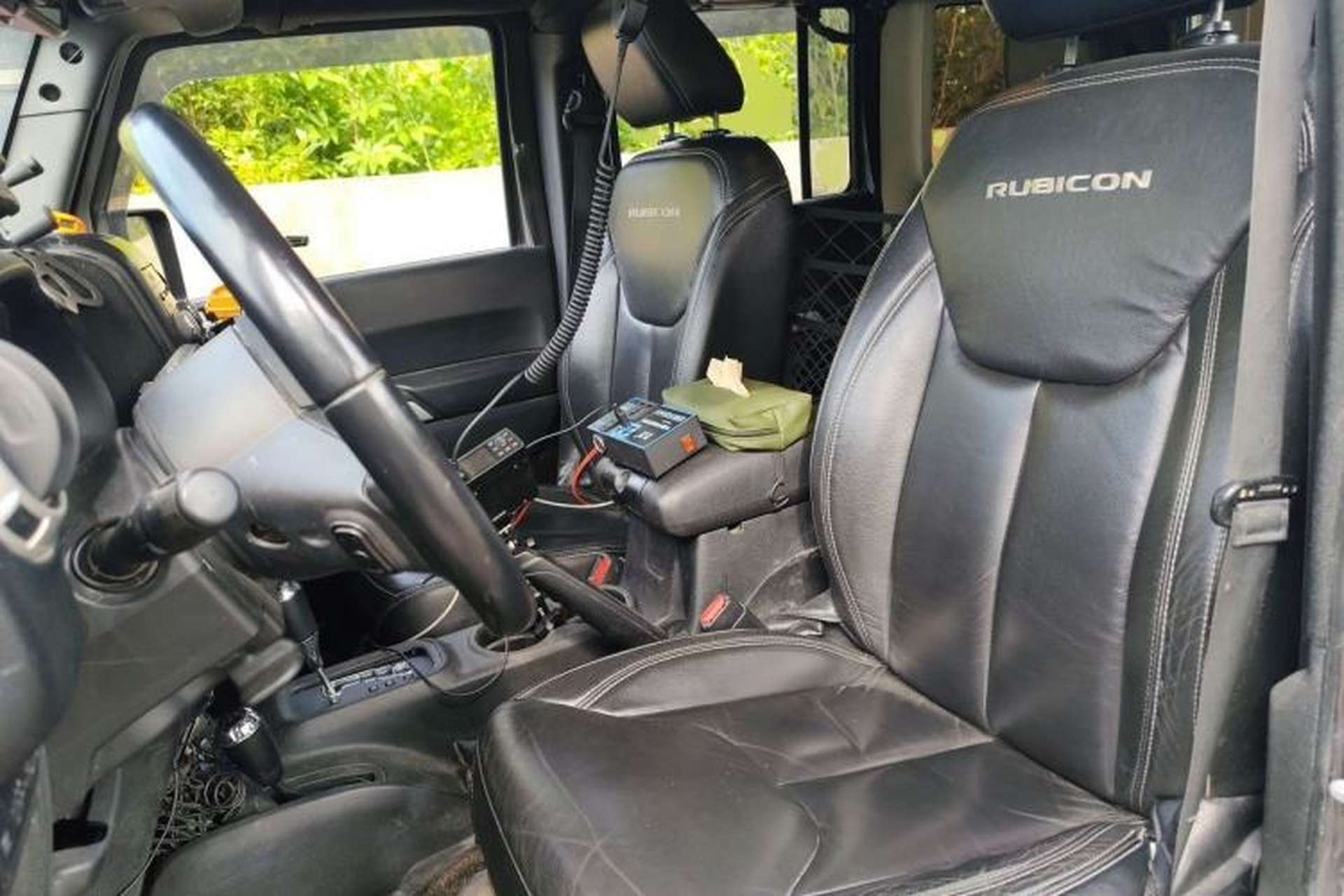 Used Jeep Wrangler 2017 3.6L Rubicon Four-Door Comfort Edition Left Front Seat