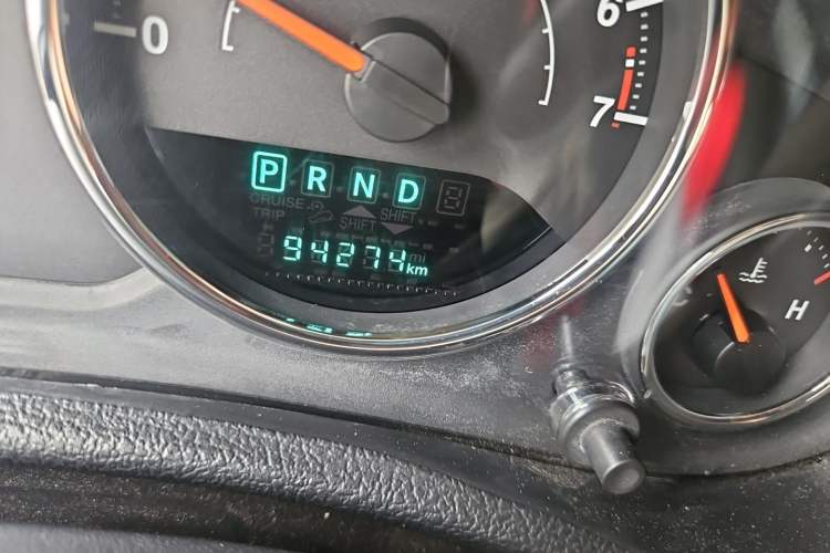 Used Jeep Wrangler 2017 3.0L Sahara Four-Door Comfort Edition Odometer Close Up