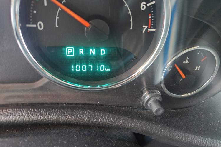 Used Jeep Wrangler 2017 3.0L Sahara Four-Door Comfort Edition Odometer Close Up