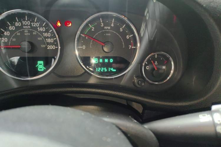 Used Jeep Wrangler 2017 3.0L Sahara Four-Door Comfort Edition Odometer Close Up